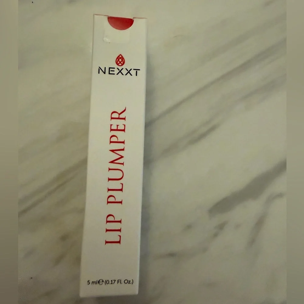 BUNDLE Nexxt Vitamin C Serum, Lip Plumper&Mask, Revive Eye Cream & Retinol Serum - Picture 4 of 10